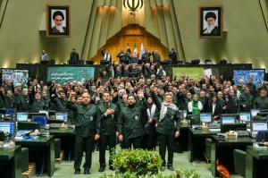 عکس | نمایندگان مجلس لباس سپاه به تن کردند