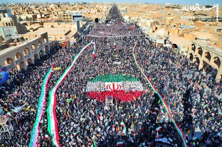  ملت ایران تسلیم جنگ روانی نمی‌شود