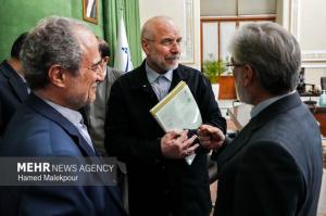 دیدار وزیر علوم و جمعی از رؤسای دانشگاه‌های سراسر کشور با رئیس مجلس