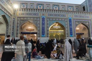 شب نیمه شعبان در حرم مطهر امام رضا (ع) +عکس