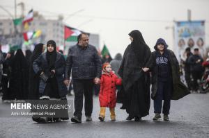 پیاده‌روی منتظران ظهور به سمت مسجد جمکران +عکس