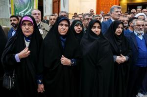 تجدید میثاق رئیس و نمایندگان مجلس با آرمان‌های امام خمینی(ره) +عکس