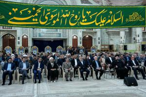 تجدید میثاق رئیس و نمایندگان مجلس با آرمان‌های امام خمینی(ره) +عکس