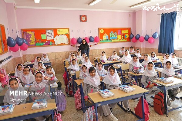 مجموع تعطیلی‌ها و آموزش غیرحضوری دانش‌آموزان تهرانی امسال چقدر بود؟