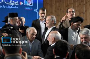 دیدار رهبران ادیان توحیدی‌ با پزشکیان +عکس