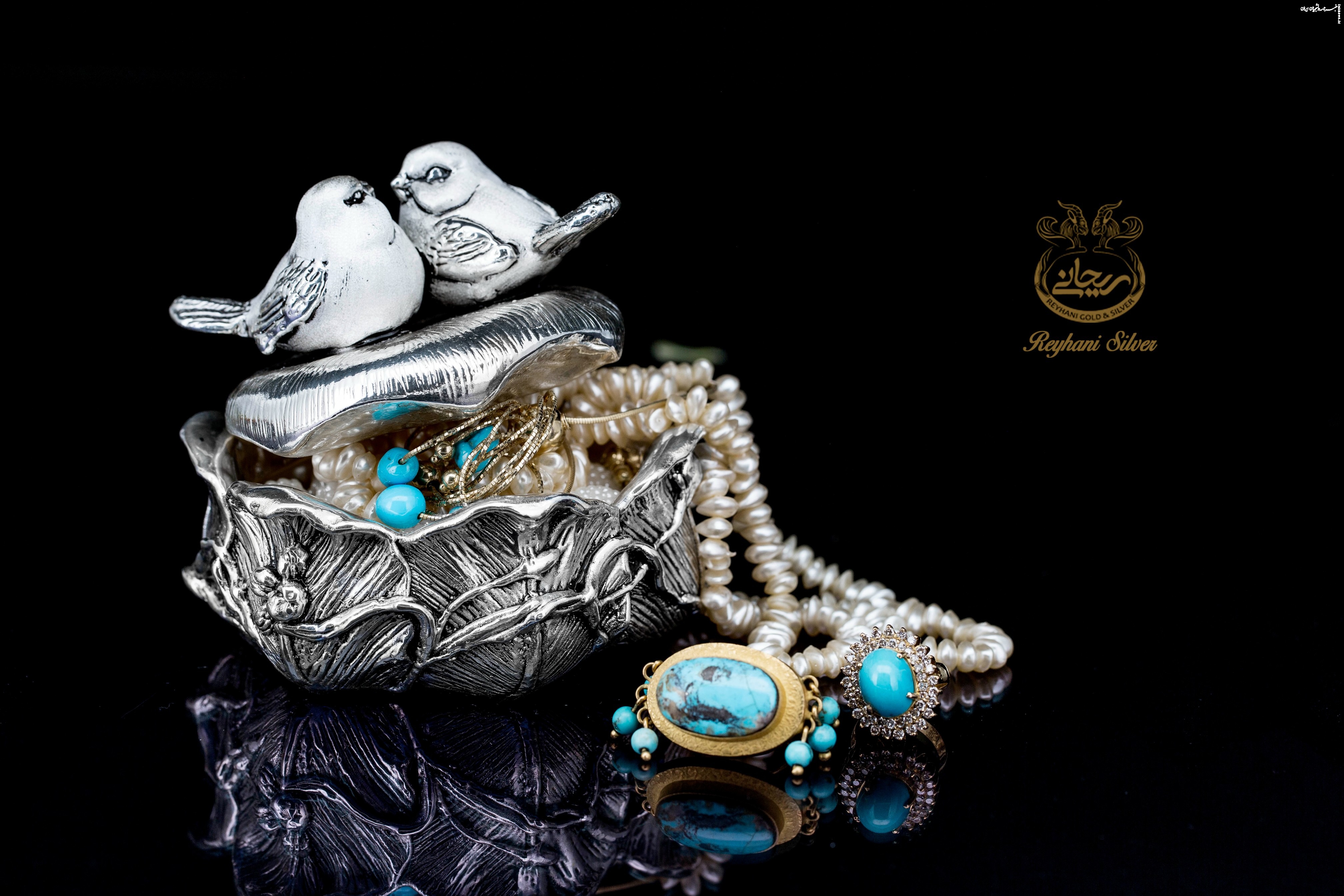 راهنمای خرید نقره برای هدیه | از زیورآلات تا ظروف لوکس