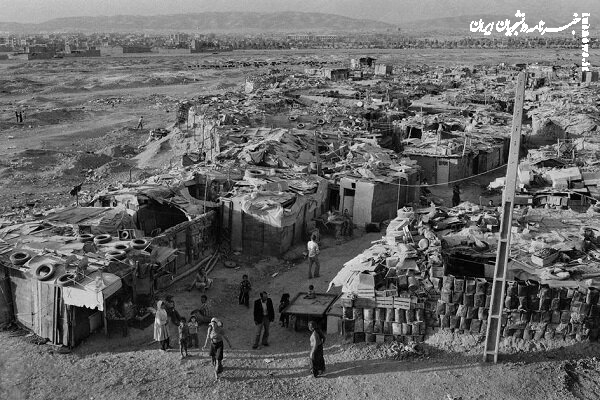 مزد کارگر روزی ۸ تومان؛ هزینه ولیعهد ماهی ۵۰ هزارتومان