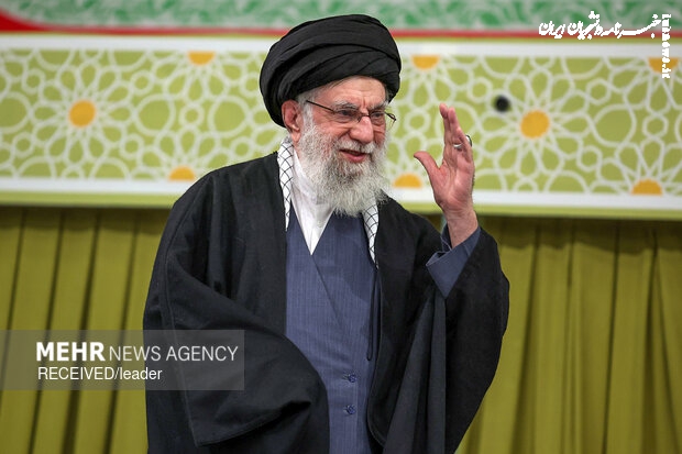 با لبیک به فرمان رهبری، دشمن را مأیوس خواهیم کرد