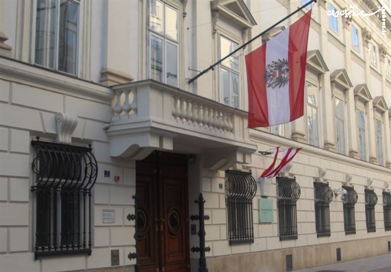 مذاکره برای اخراج مهاجرین؛ هیئت طالبان به اتریش سفر کرد 