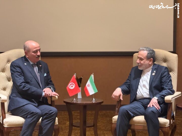 وزیر خارجه تونس سالگرد پیروزی انقلاب اسلامی را به عراقچی تبریک گفت