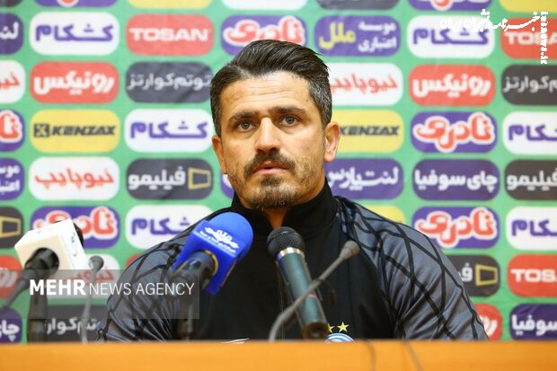 وریا غفوری: باید برای قهرمانی بجنگیم