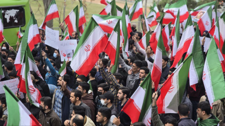 تجمع ۵ اسفند دانشگاه شهید بهشتی/ امروز جبهه حق و باطل مشخص است