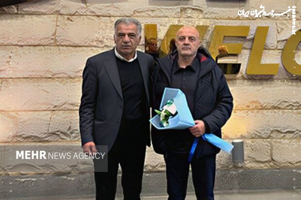 اوزجان بیزاتی مربی مدنظر استقلال، وارد ایران شد