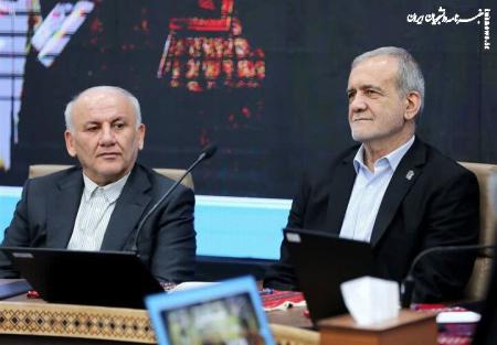 رئیس جمهور: وفاق و همدلی کلید عبور کشور از بحران‌های اقتصادی است