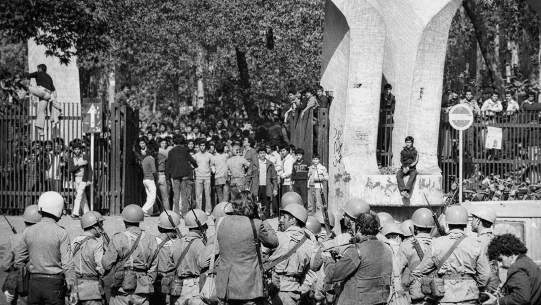 دانشگاه در تلاقی هیجان و حقیقت