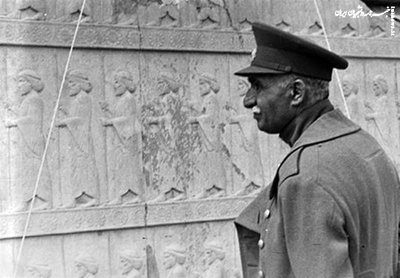 تأملی در خودفراموشیِ تاریخیِ دانشجویان ادبیات 