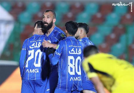 صعود استقلال به صدر با «قربانی» کردن فجر/ شوک آدان به بختیاری‌زاده 