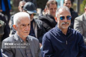 تجمع هنرمندان در وداع با رهبر شهید انقلاب