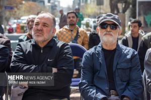 تجمع هنرمندان در وداع با رهبر شهید انقلاب