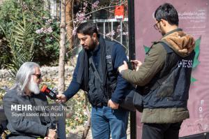 تجمع هنرمندان در وداع با رهبر شهید انقلاب