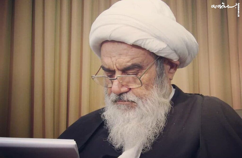 از خداوند متعال، سربلندی ملّت ایران را مسألت می‌نمایم
