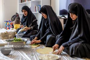 بانوان جهادگر در ایام‌ جنگ‌ تحمیلی رمضان‌ +عکس