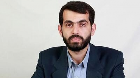 ارسال هرگونه سیگنال مذاکره به دشمن، خیانت آشکار به آرمان مردم است