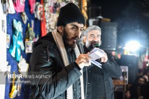 اجتماع شبانه مشهدی‌ها در بیعت با رهبر انقلاب +عکس