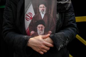تشییع شهیدان لاریجانی، سلیمانی و شهدای ناو دنا +عکس