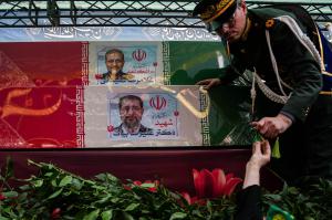 تشییع شهیدان لاریجانی، سلیمانی و شهدای ناو دنا +عکس