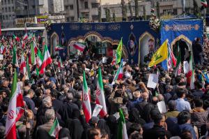 تشییع شهیدان لاریجانی، سلیمانی و شهدای ناو دنا +عکس