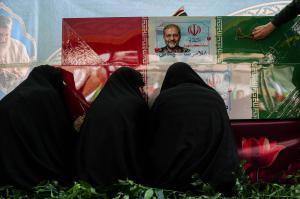 تشییع شهیدان لاریجانی، سلیمانی و شهدای ناو دنا +عکس