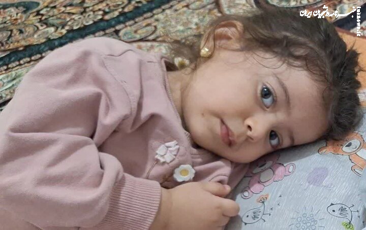 تصویر «سلین» دختربچه دورودی که در حملات دشمن شهید شد