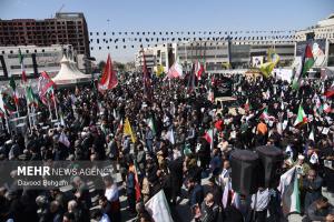 تشییع پیکر مطهر شهید «اسماعیل خطیب» در مشهد +عکس