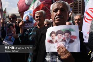 تشییع پیکر مطهر شهید «اسماعیل خطیب» در مشهد +عکس