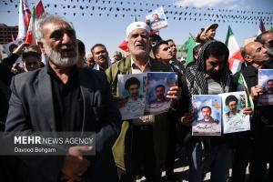 تشییع پیکر مطهر شهید «اسماعیل خطیب» در مشهد +عکس