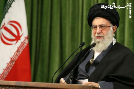 فیلم| زمزمه سرود جمهوری اسلامی ایران توسط رهبر شهید