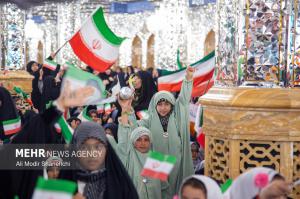 گرامیداشت چهلمین روز شهادت دانش‌آموزان میناب در حرم مطهر رضوی +عکس