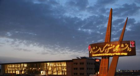 برخی هنوز دانشگاه را حیاط خلوت احزاب می‌بینند!