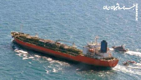 یک کشتی آمریکایی در خلیج فارس هدف قرار گرفت