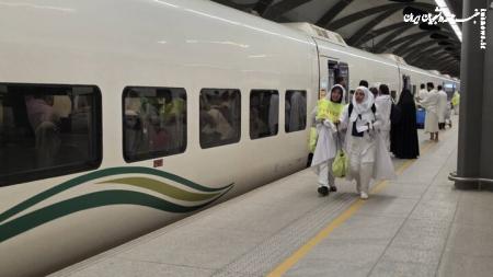 سفر زائران ایرانی حج با قطار سریع‌السیر