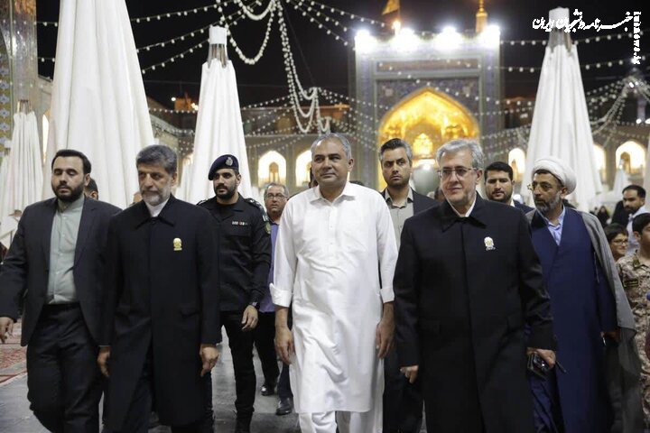 تشرف وزیر کشور پاکستان به حرم مطهر امام رضا(ع)