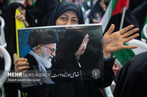 بزرگداشت شهدای جنگ تحمیلی رمضان و سالگرد شهدای اقتدار ایران +عکس