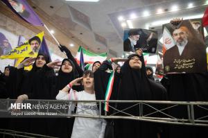 بزرگداشت شهدای جنگ تحمیلی رمضان و سالگرد شهدای اقتدار ایران +عکس