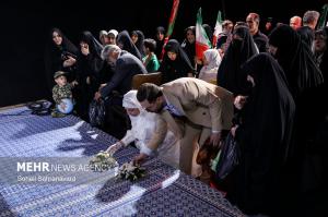 مراسم مناجات و توسل به امام زمان(عج) در رواق کشوردوست +عکس