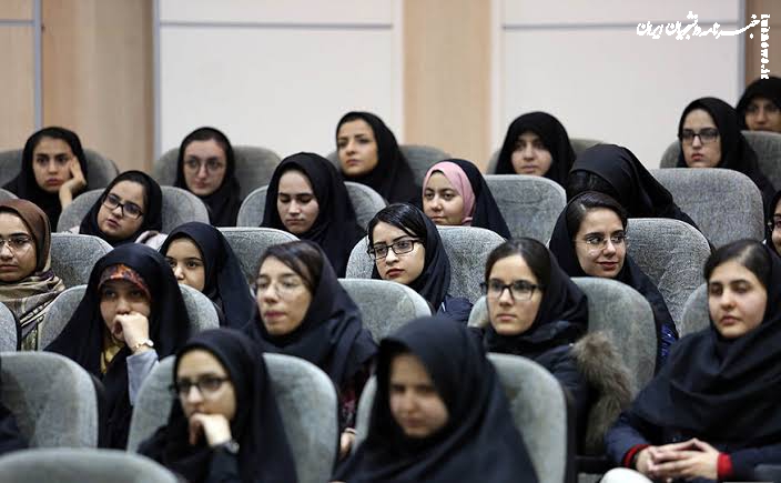 یک استاد دانشگاه: خودباوری علمی شرط تبدیل دانشگاه به پیشران پیشرفت کشور است