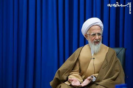 فیلم |  توضیح آیت‌الله جوادی‌آملی درباره نماز قائد شهید