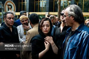 تشییع پیکر زنده‌یاد «اکبر عبدی»