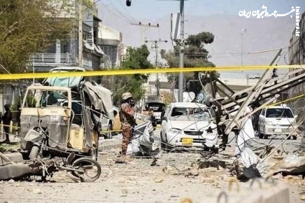 بمب‌گذاری مقابل پاسگاه پلیس در پاکستان با بیش از ۱۷ کشته و زخمی