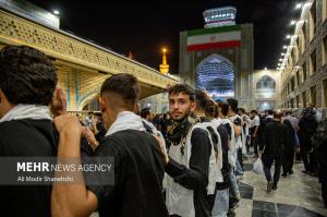 شب رحلت پیامبر(ص) و شهادت امام حسن(ع) در حرم رضوی +عکس